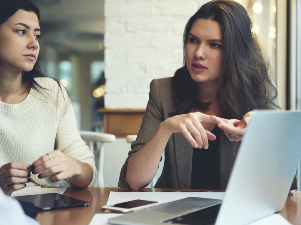 Tips Menghadapi Senior Yang Naksir Dan Agresif Banget